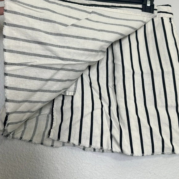Urban Outfitters Wrap Front Striped Mini Skirt Linen Blend Womens Size Small - Picture 4 of 13
